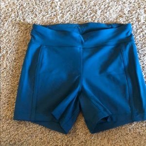 Lululemon 2.5 in workout shorts